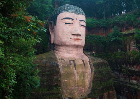 去樂山大佛到哪個站：游覧途中的路徑探索與風土人情